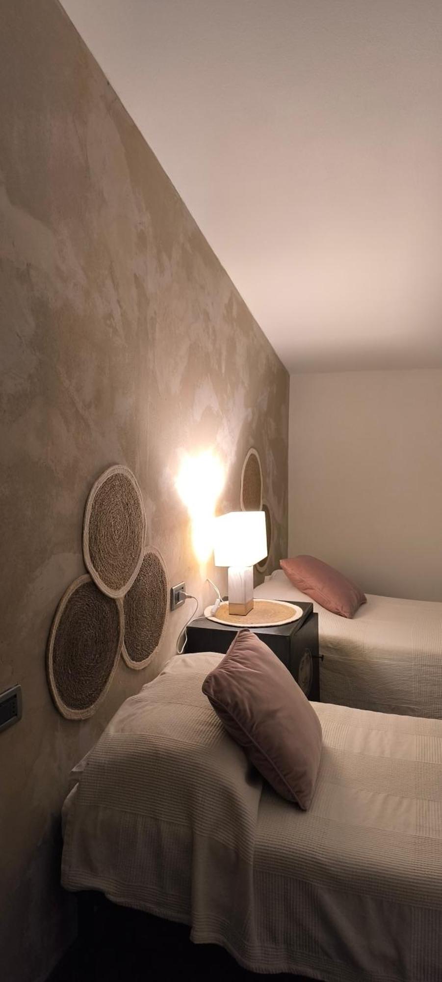 Villa Riva Lago - Apartment With Parking 타베르놀라 베르가마스카 외부 사진